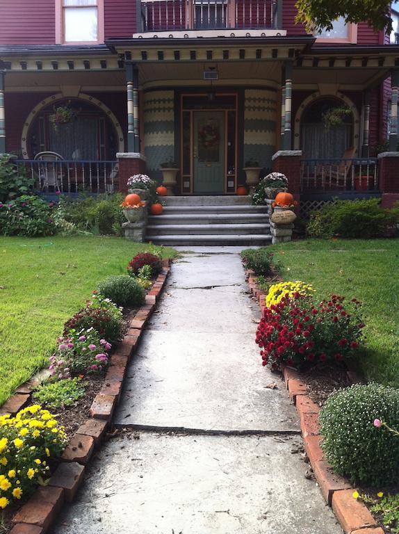 Grand Avenue Bed And Breakfast Cartago Exterior foto