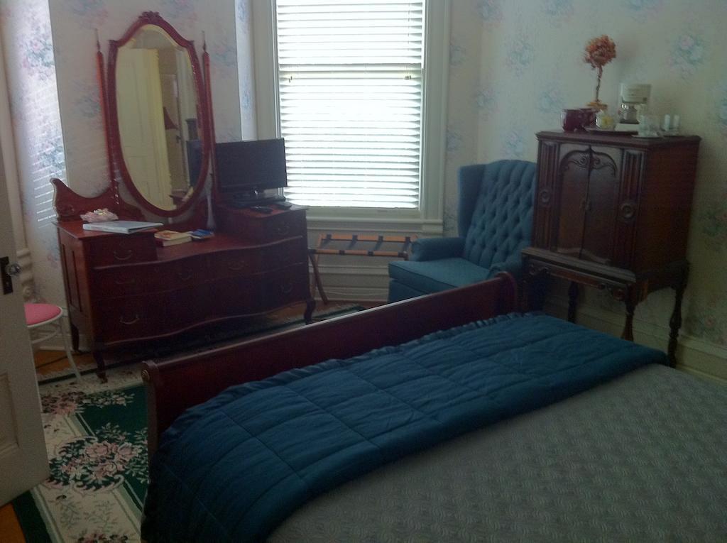 Grand Avenue Bed And Breakfast Cartago Quarto foto