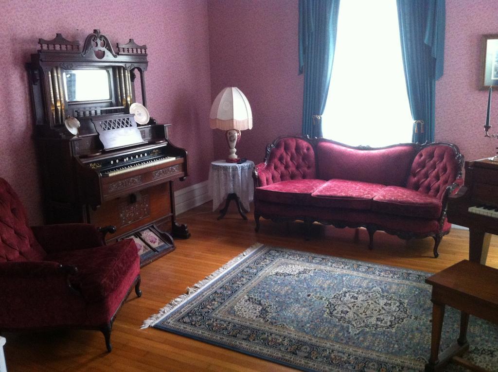 Grand Avenue Bed And Breakfast Cartago Exterior foto